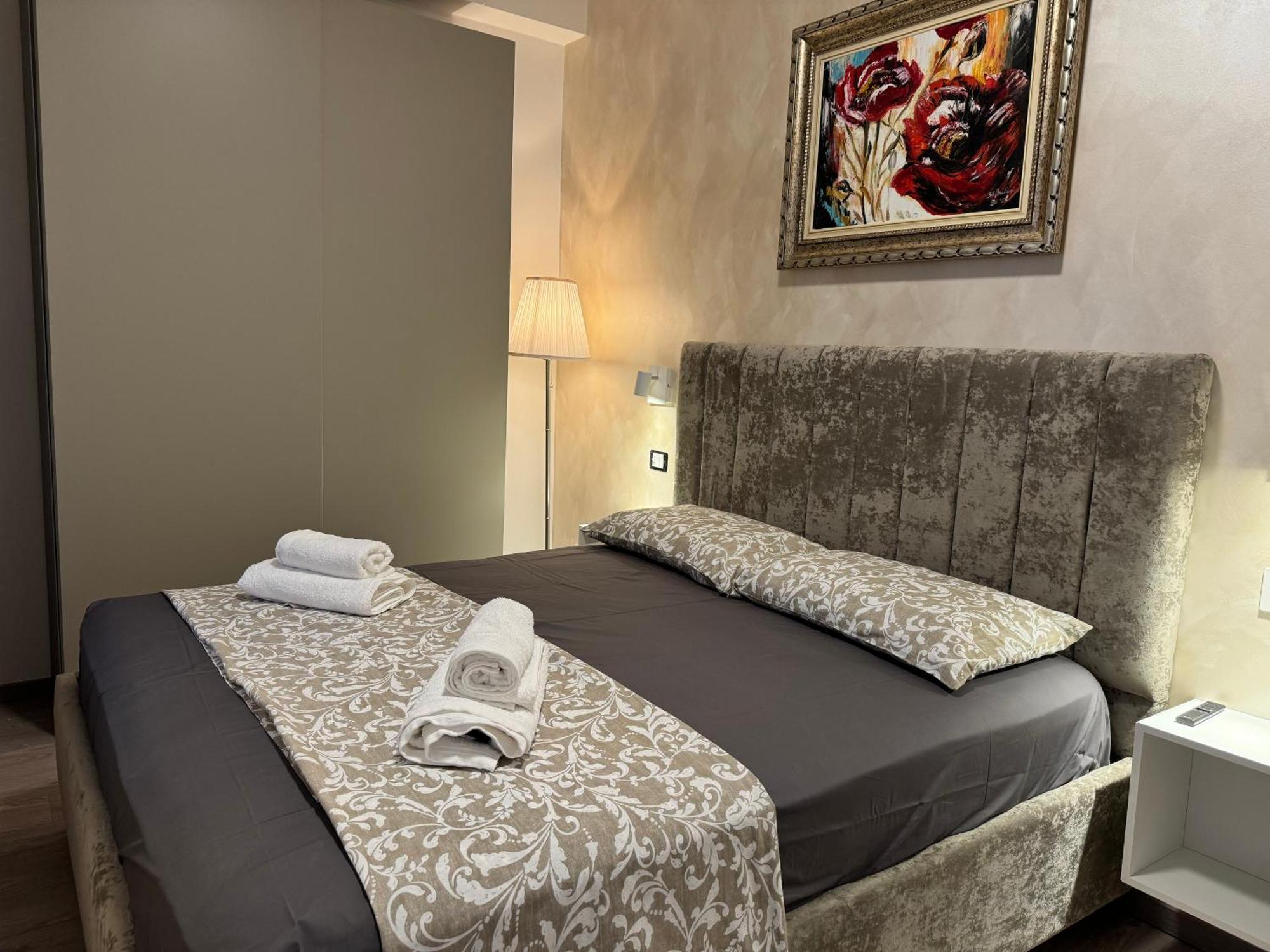 Teatro Romano Suites Trieste Exteriör bild