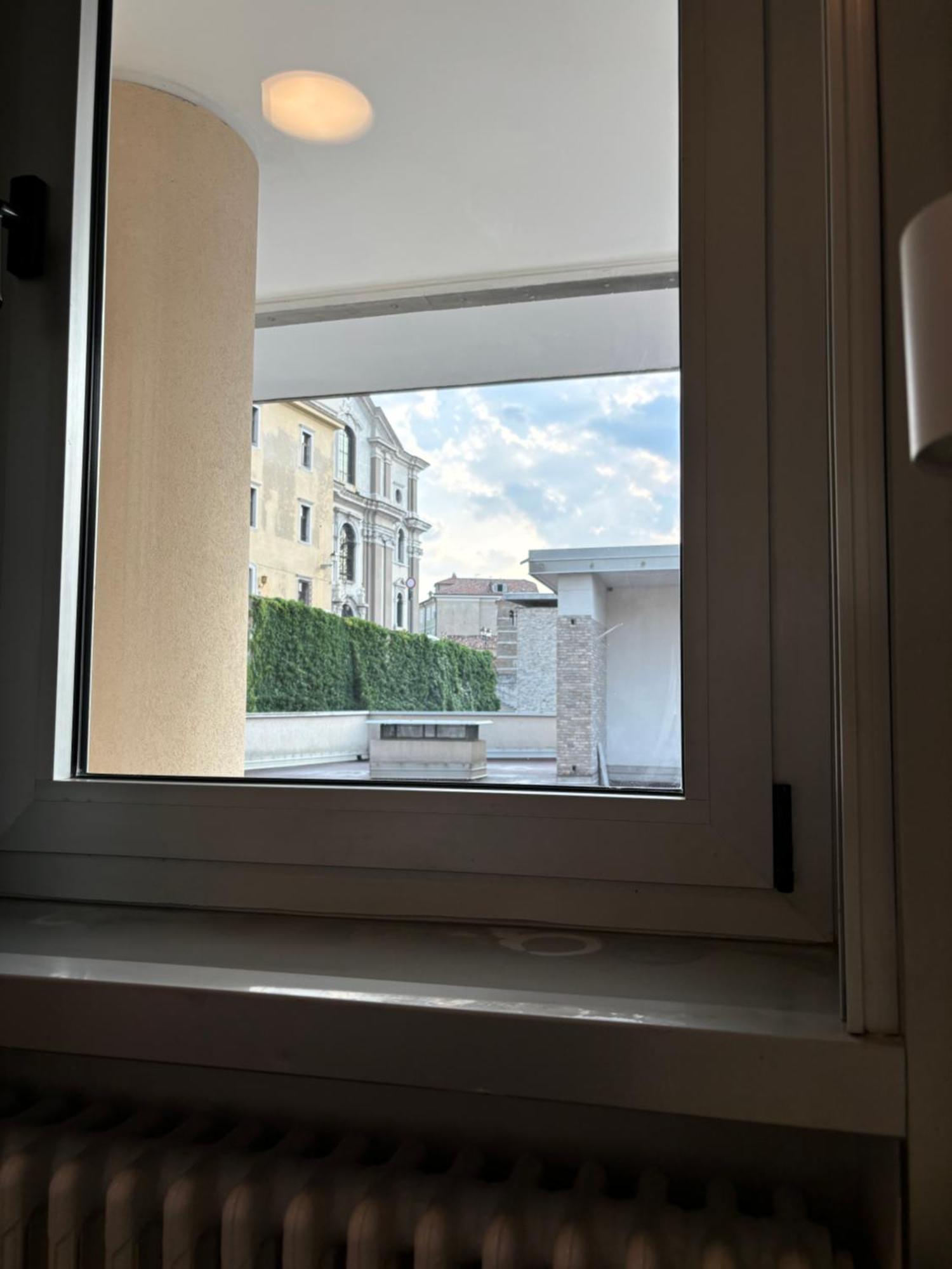 Teatro Romano Suites Trieste Exteriör bild